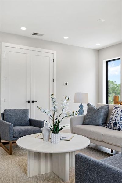 Furnished interior view inside a new home in , Orlando (Image 67).