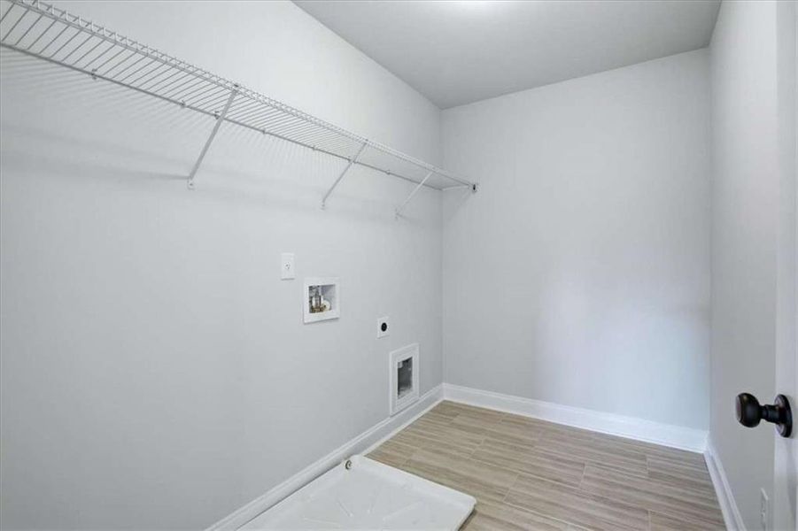 Spacious, unfurnished interior of a new home in , Stockbridge (Image 41).