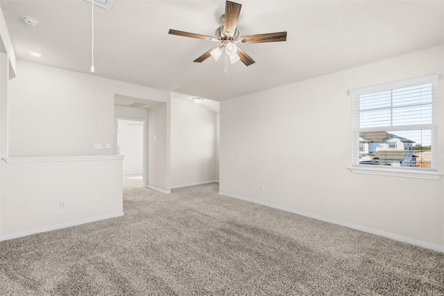 Spacious, unfurnished interior of a new home in Butler Farms - Reserve Collection, Liberty Hill (Image 33).