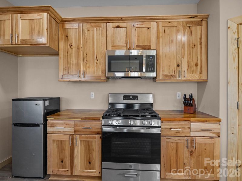 Furnished interior view inside a new home in , Tryon (Image 17).