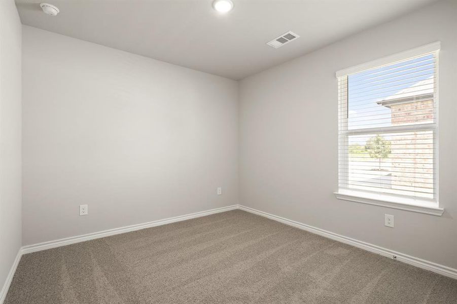 Spacious, unfurnished interior of a new home in Deer Creek, Fort Worth (Image 27). Spacious, unfurnished interior of a new home in Deer Creek, Fort Worth (Image 27).