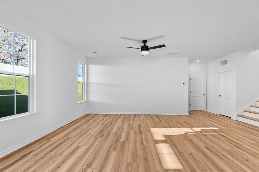 Spacious, unfurnished interior of a new home in Hanes Lake, Winston-Salem (Image 21).