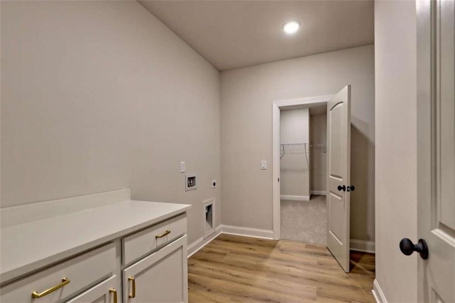 Furnished interior view inside a new home in , Clarkesville (Image 16).