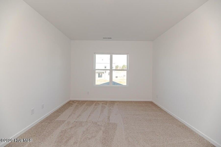 Spacious, unfurnished interior of a new home in Fords Reach, Bolivia (Image 12).