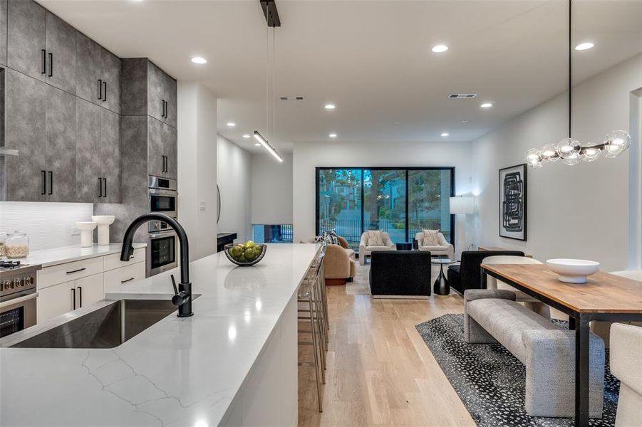 Furnished interior view inside a new home in , Dallas (Image 18). Furnished interior view inside a new home in , Dallas (Image 18).