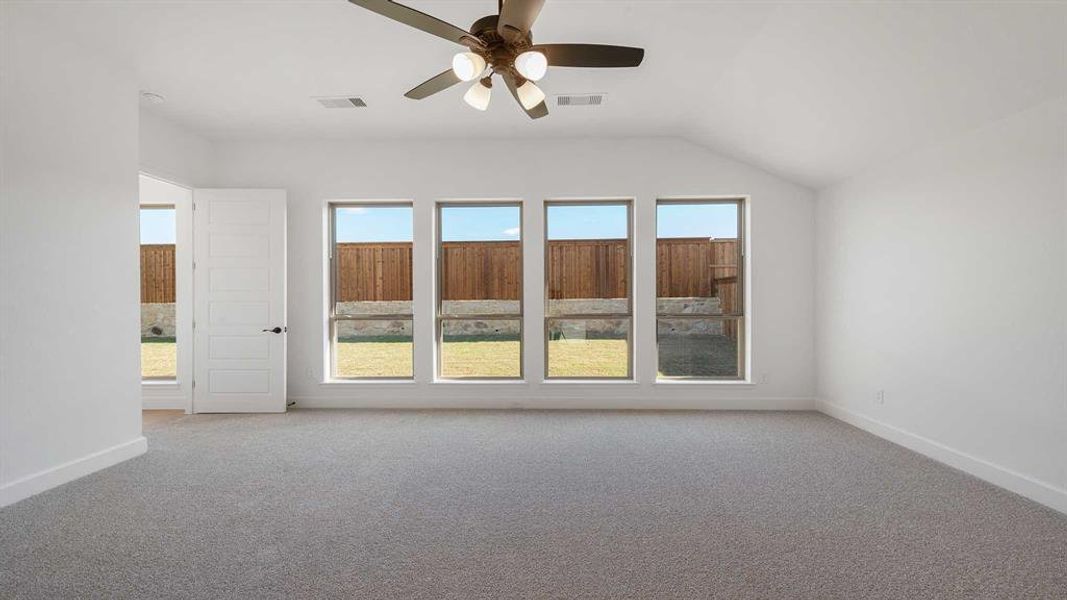 Spacious, unfurnished interior of a new home in Terraces, Rockwall (Image 14).