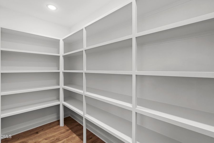 Walk in pantry