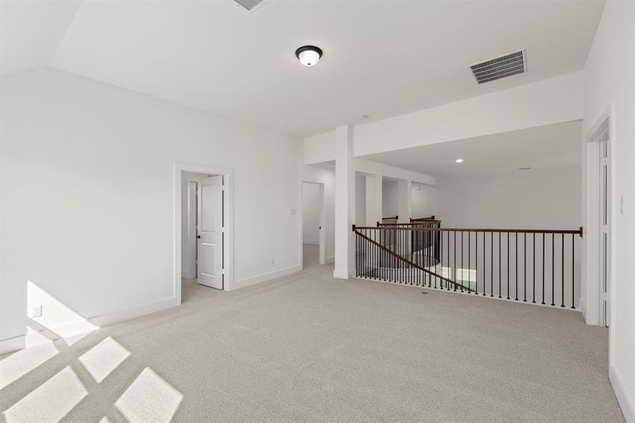 22_23. 953 Gold Finch - Game (2)