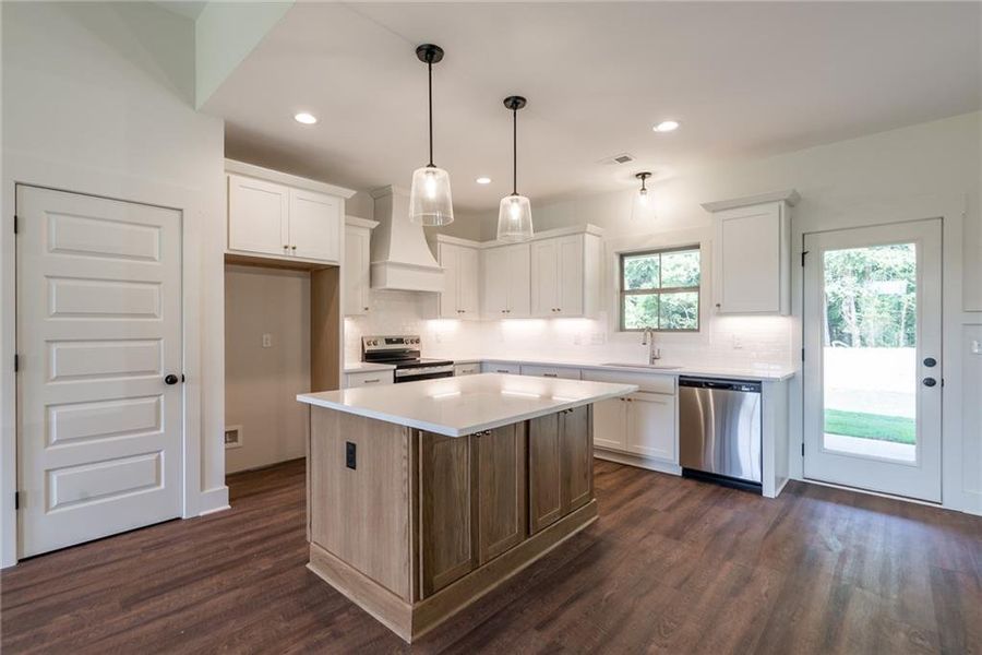 Furnished interior view inside a new home in , Social Circle (Image 11).