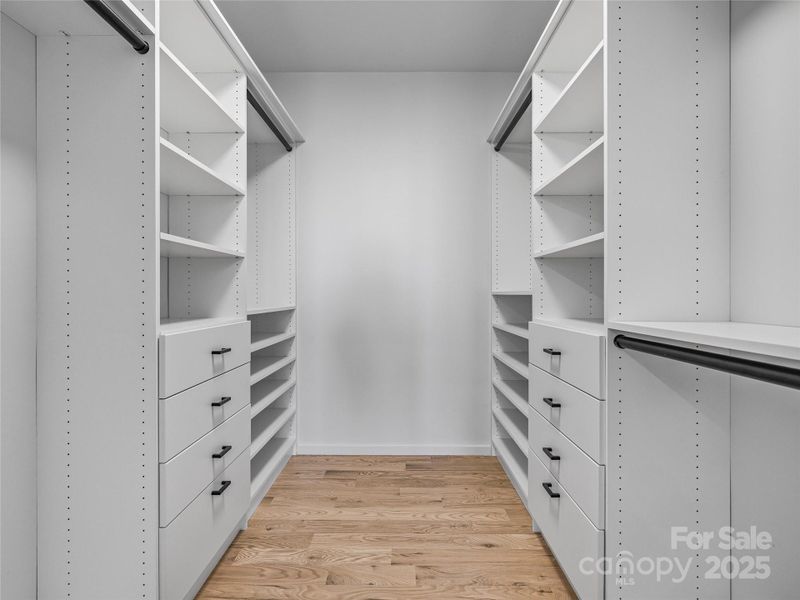 Spacious, unfurnished interior of a new home in , Asheville (Image 21).