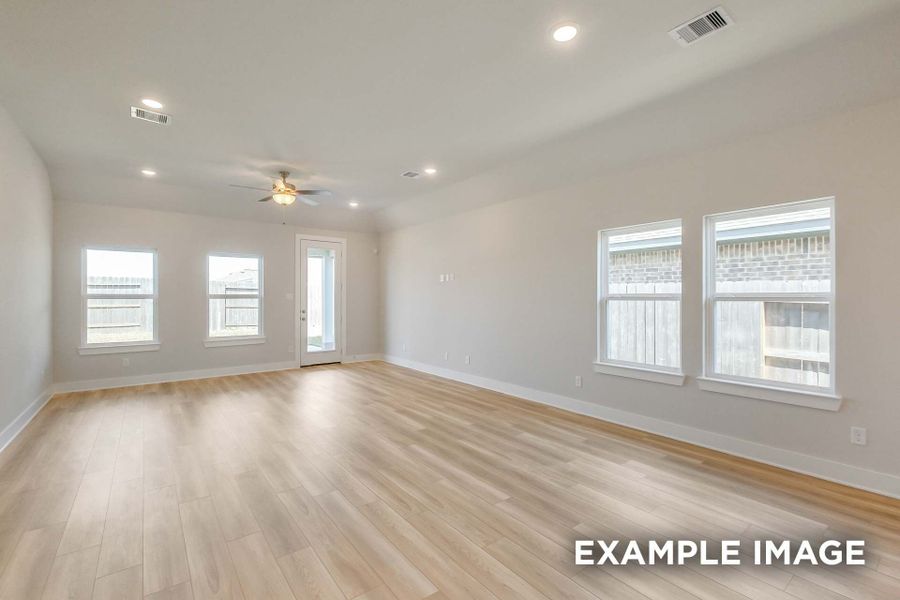 Representative unfurnished interior of a home built from the The Luna by Davidson Homes LLC in Sunterra, Katy (Image 20).