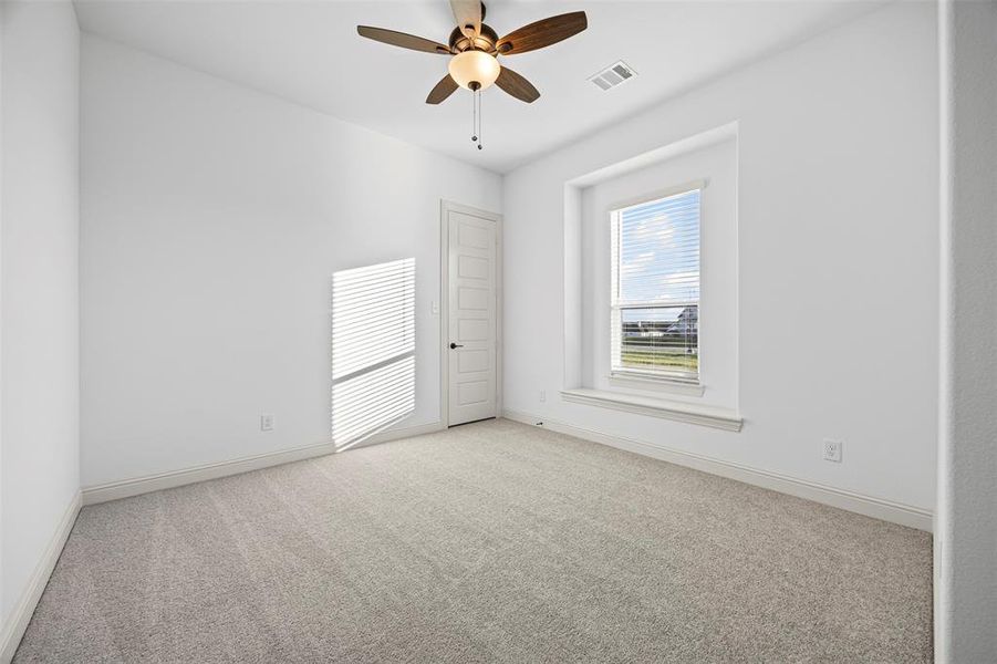 Spacious, unfurnished interior of a new home in Tuscan Estates (1 Acre Lots), Waxahachie (Image 24). Spacious, unfurnished interior of a new home in Tuscan Estates (1 Acre Lots), Waxahachie (Image 24).