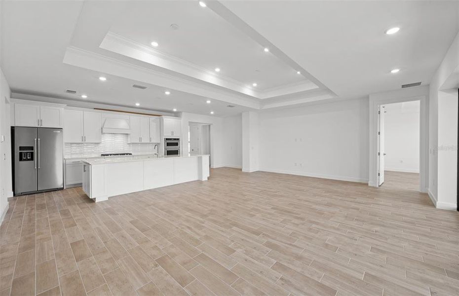 Spacious, unfurnished interior of a new home in , North Port (Image 9).