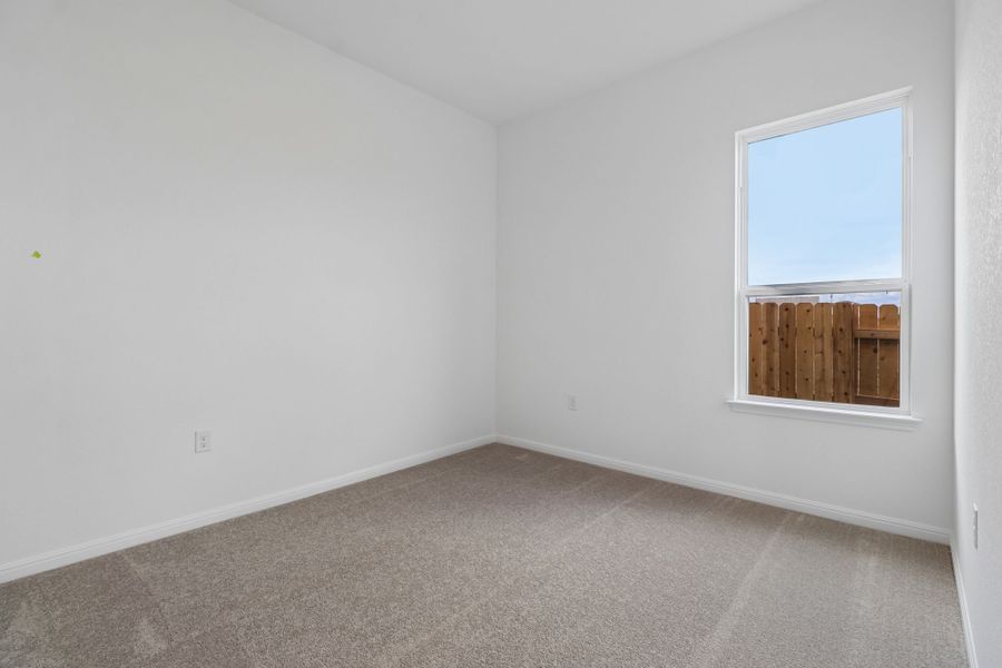 Spacious, unfurnished interior of a new home in Silverleaf, Cedar Creek (Image 33).