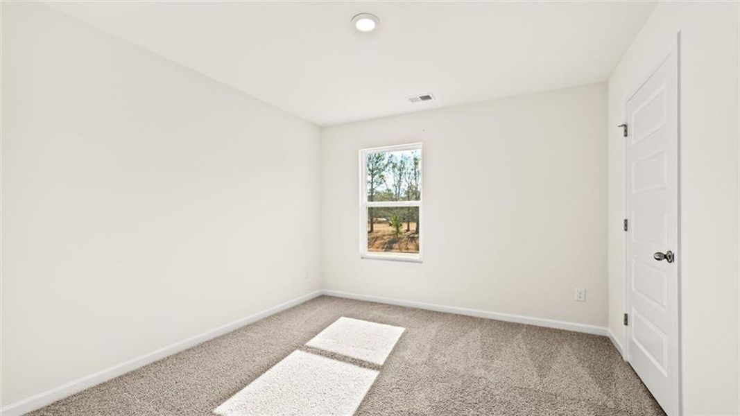 Spacious, unfurnished interior of a new home in Poplar Preserve, Newnan (Image 7).