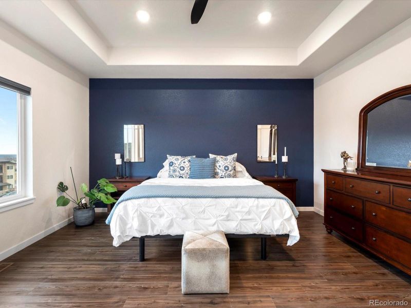 Large Primary for a seating area, dressers, complete with views of Ute Valley Park Large Primary for a seating area, dressers, complete with views of Ute Valley Park