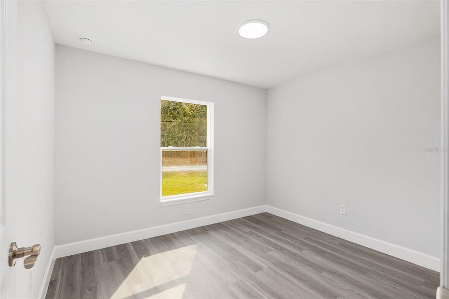 Spacious, unfurnished interior of a new home in , Dunnellon (Image 35).