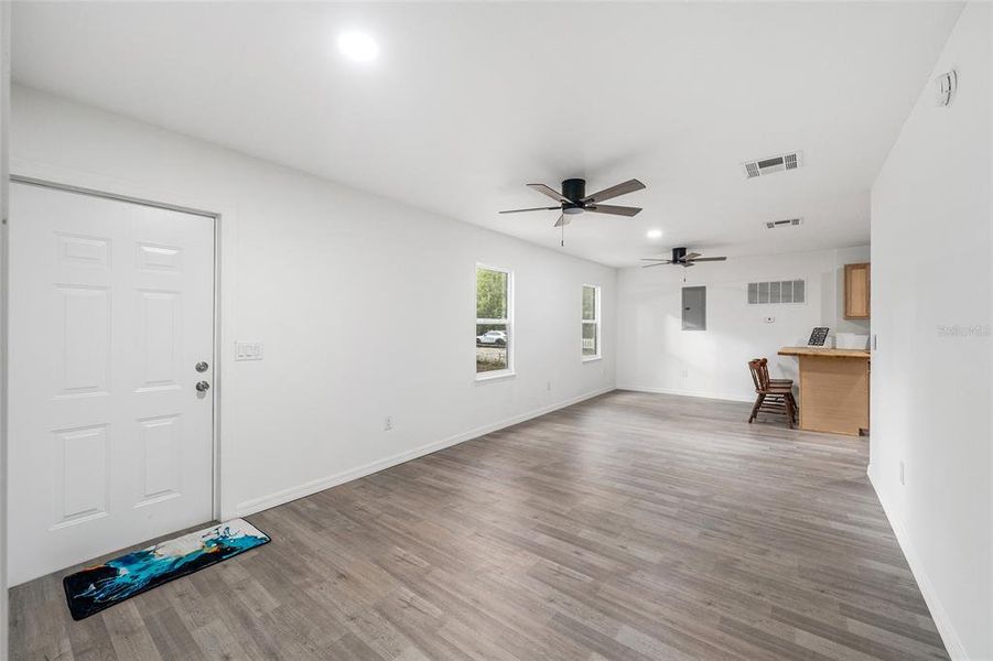 Spacious, unfurnished interior of a new home in , Summerfield (Image 18).