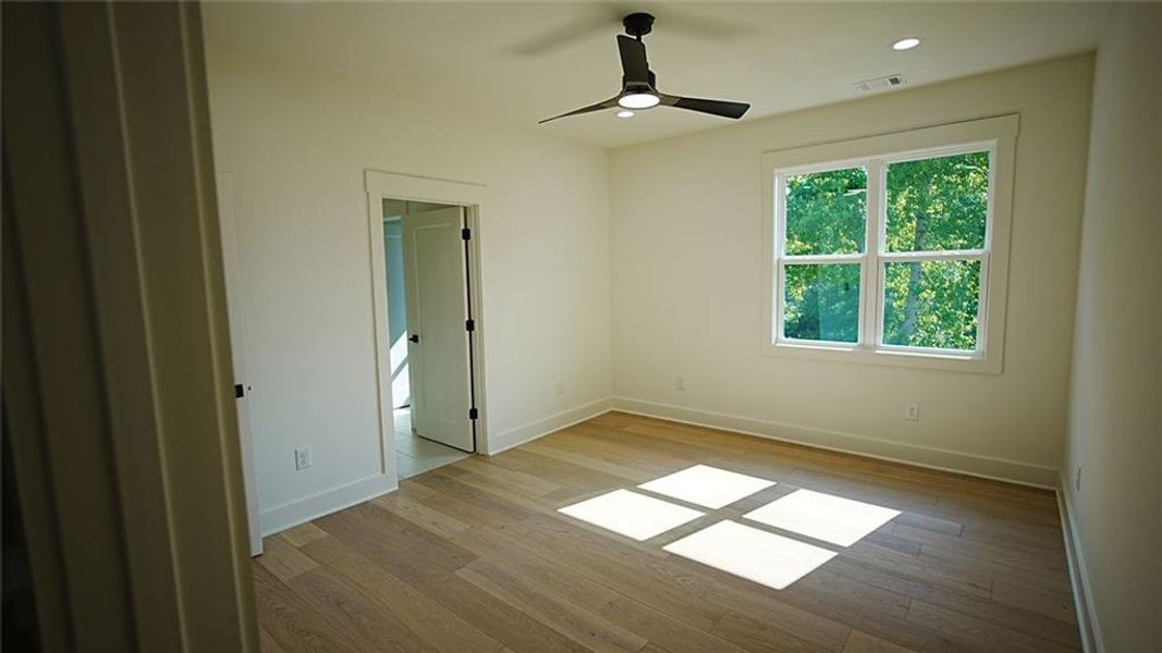 Spacious, unfurnished interior of a new home in , Flowery Branch (Image 34).