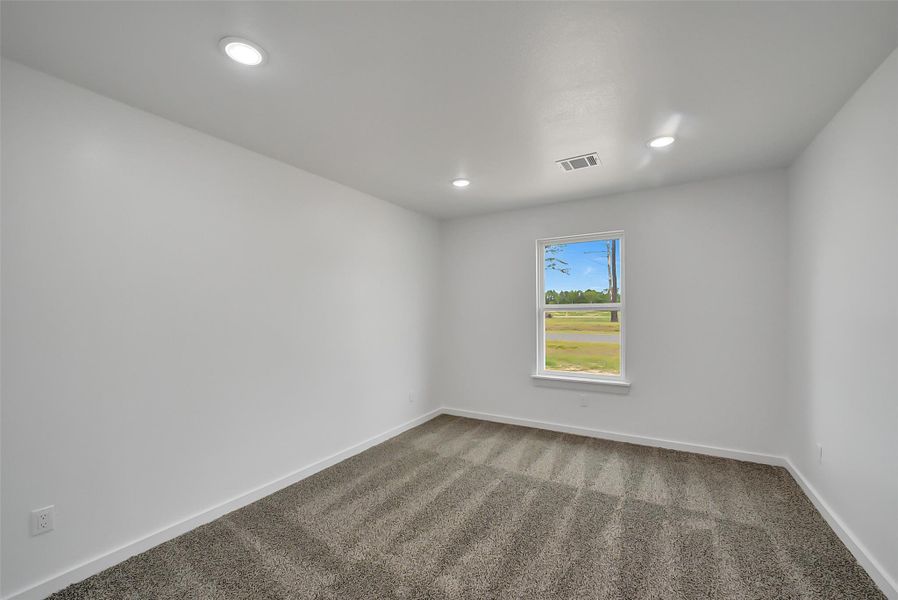 Spacious, unfurnished interior of a new home in , Conroe (Image 15).