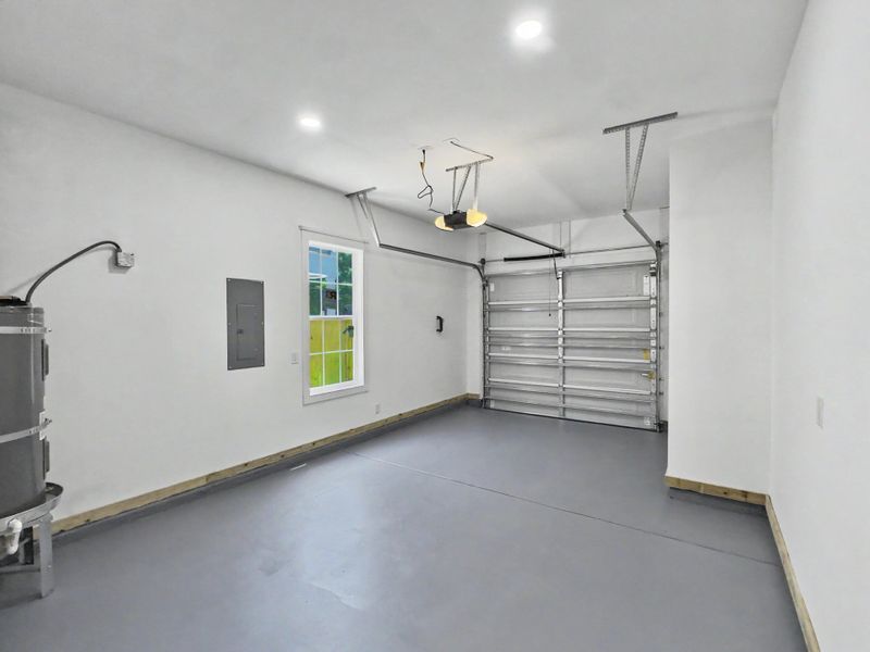 Spacious, unfurnished interior of a new home in , North Charleston (Image 26).