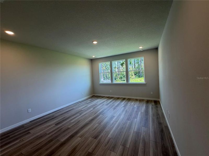 Spacious, unfurnished interior of a new home in Reserve East, Flagler Beach (Image 23).