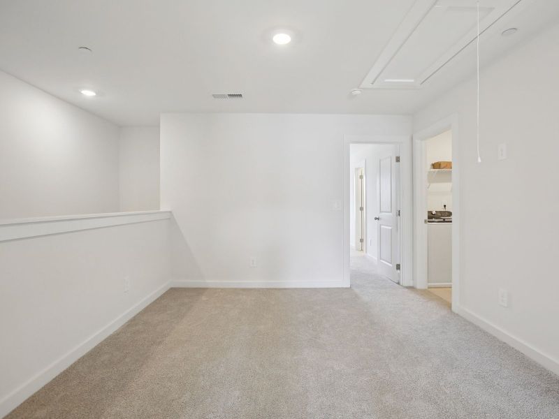 Spacious, unfurnished interior of a new home in Cedarcrest Townhomes, Fairview (Image 10).