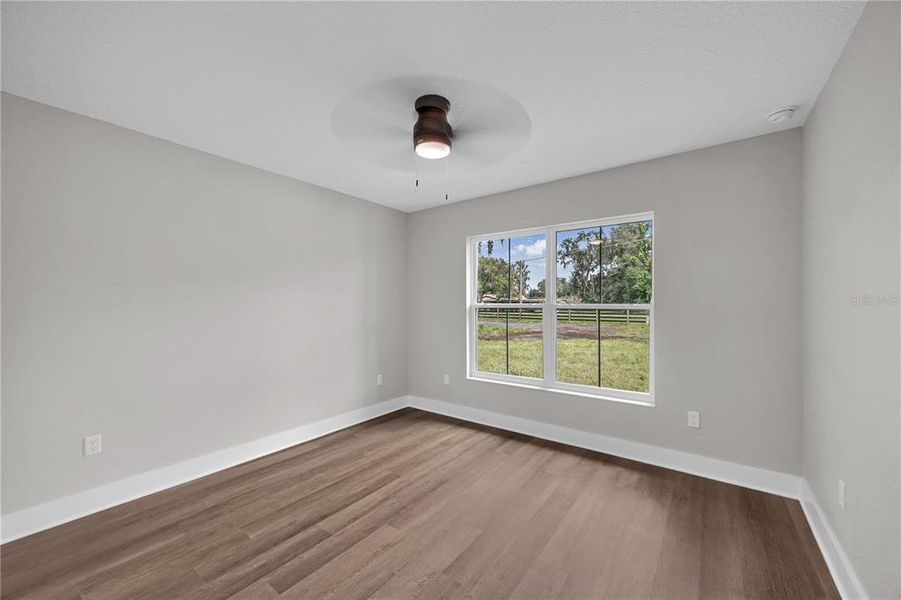 Spacious, unfurnished interior of a new home in , Bushnell (Image 19).
