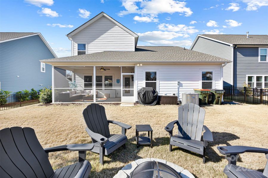 Exterior details and patio area of a home in , York (Image 22).