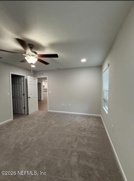 Spacious, unfurnished interior of a new home in , Jacksonville (Image 20).