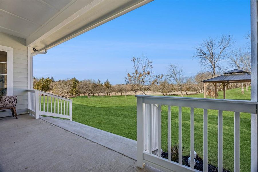 Exterior details and patio area of a home in , Anna (Image 4).
