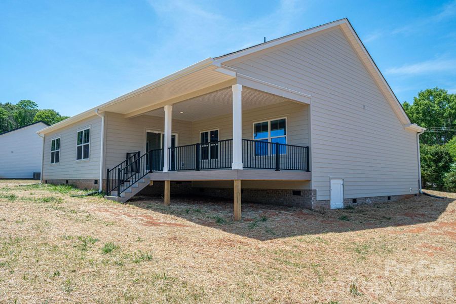 Exterior details and patio area of a home in , Maiden (Image 20).