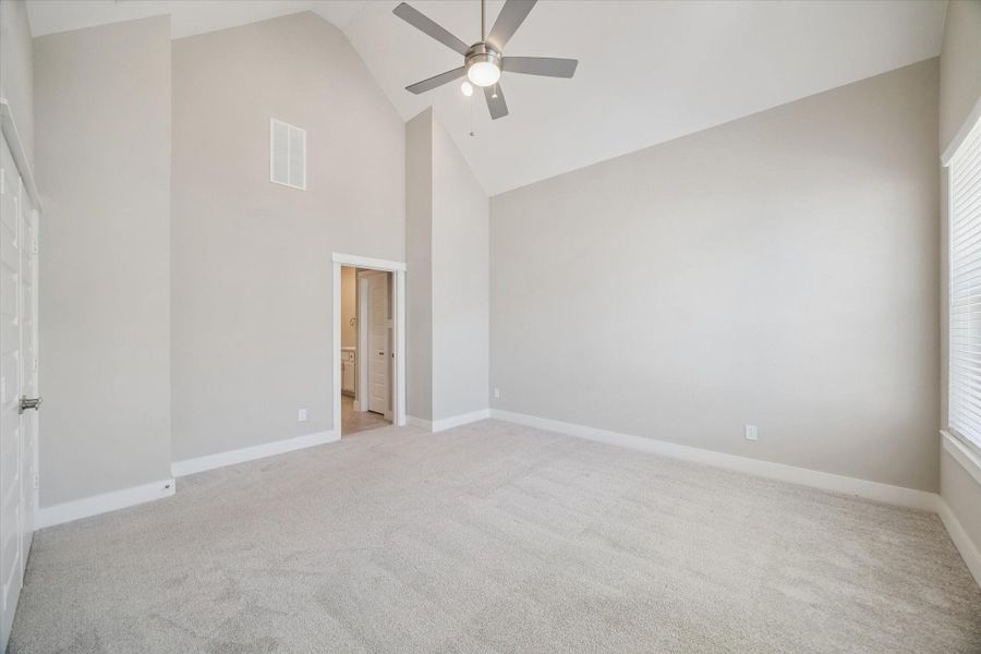 Spacious, unfurnished interior of a new home in Brittmoore Crossing, Houston (Image 14). Spacious, unfurnished interior of a new home in Brittmoore Crossing, Houston (Image 14).