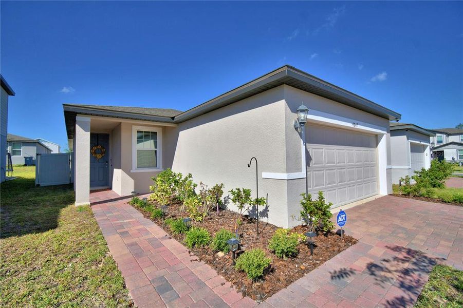 Exterior details and patio area of a home in Hammock Reserve - Signature Series, Haines City (Image 19). Exterior details and patio area of a home in Hammock Reserve - Signature Series, Haines City (Image 19).