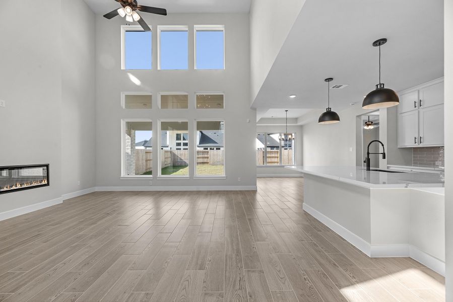 Spacious, unfurnished interior of a new home in Grange, Katy (Image 10).
