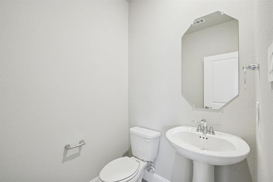 Photo is not of the actual home, but is an inspirational photo of builder’s model home and may depict options, furnishings, and/or decorator features that are not included. Photo is not of the actual home, but is an inspirational photo of builder’s model home and may depict options, furnishings, and/or decorator features that are not included.