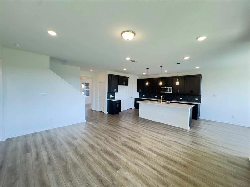 Spacious, unfurnished interior of a new home in Monticello Park, Princeton (Image 16).