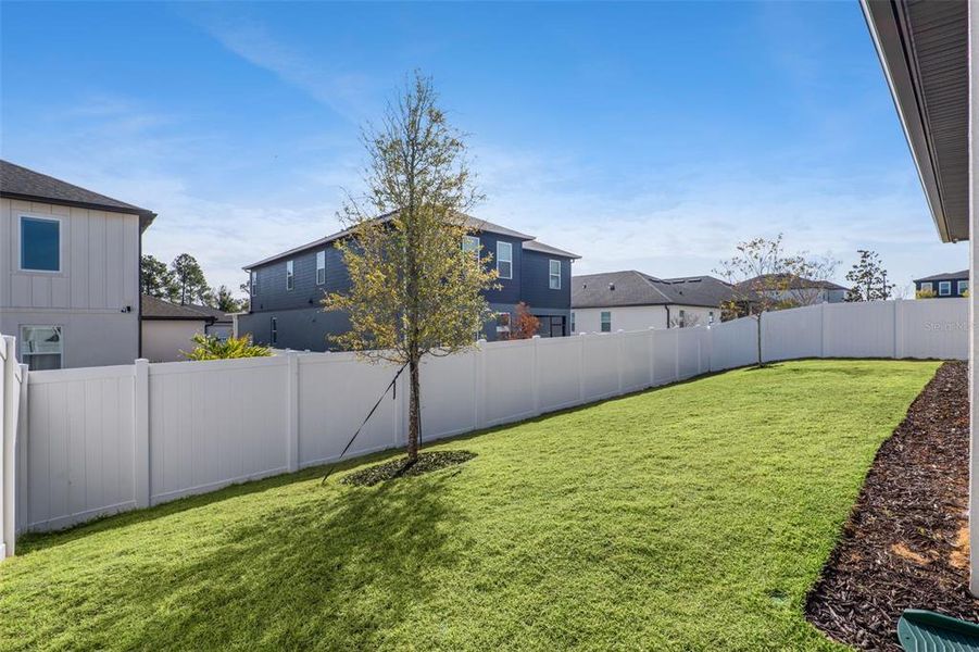Exterior details and patio area of a home in , Minneola (Image 29).