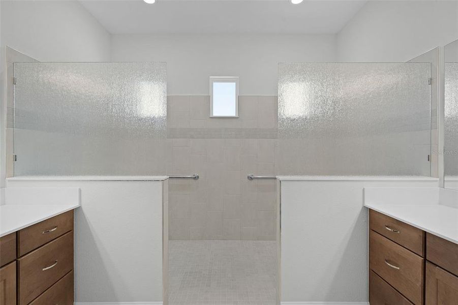 Furnished interior view inside a new home in , Lady Lake (Image 18).