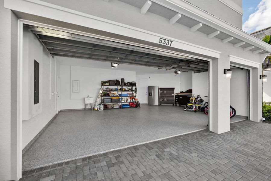 Image 100 of a home in .