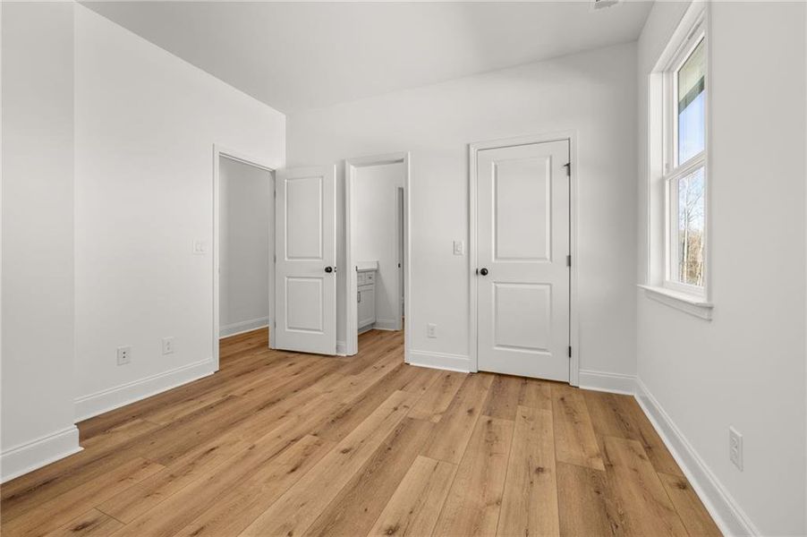 Spacious, unfurnished interior of a new home in , Sugar Hill (Image 28).