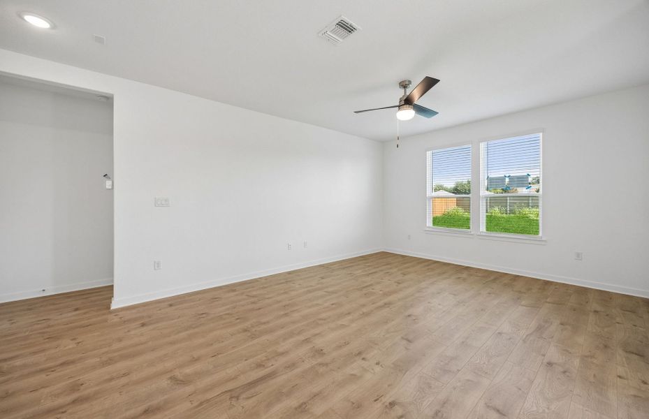 Spacious, unfurnished interior of a new home in Lagos, Manor (Image 31).