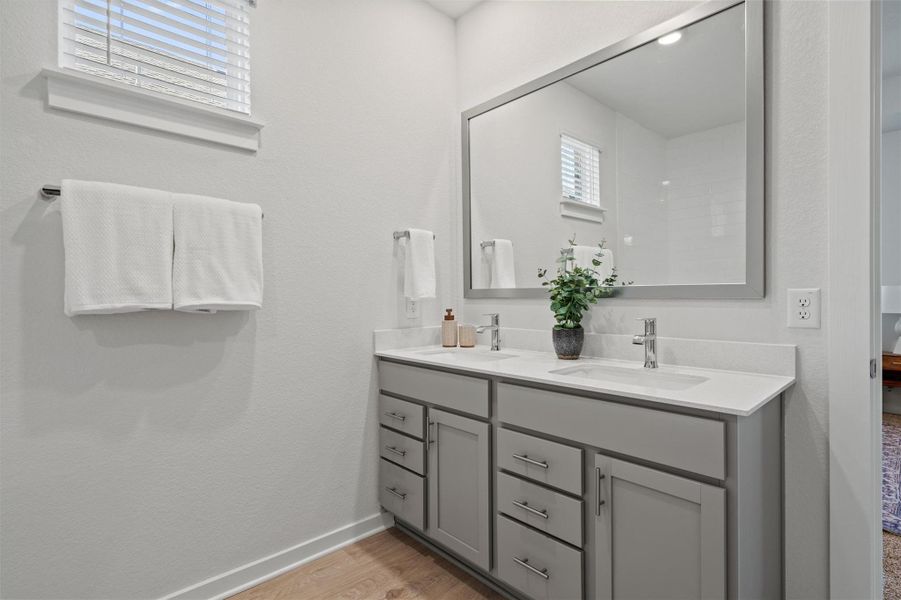 Dual vanities Dual vanities