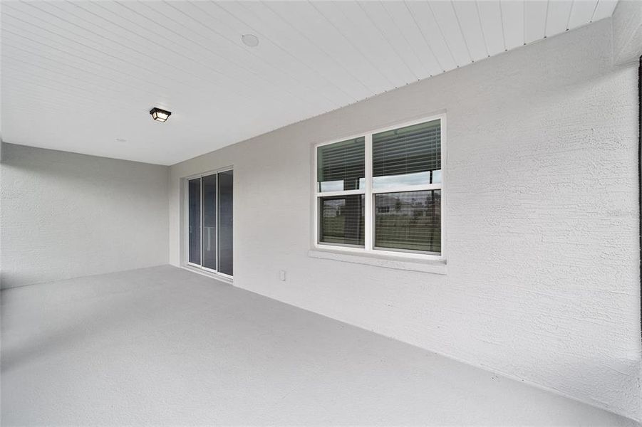 Exterior details and patio area of a home in , Ocala (Image 4).