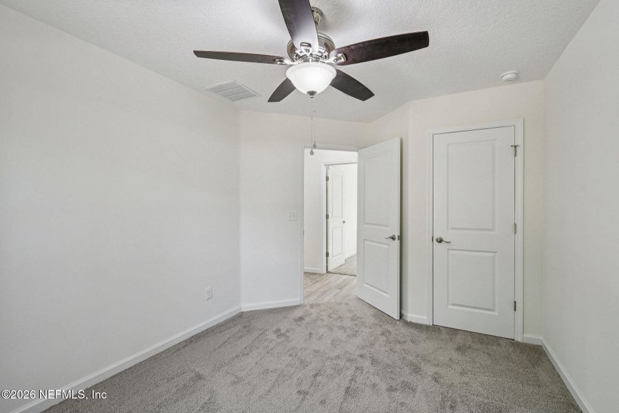 Spacious, unfurnished interior of a new home in , Middleburg (Image 45).