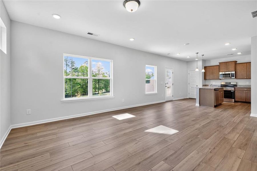 Spacious, unfurnished interior of a new home in North Haven, Rome (Image 14). Spacious, unfurnished interior of a new home in North Haven, Rome (Image 14).