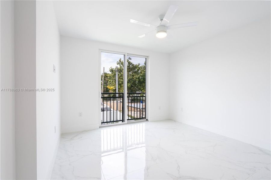 Spacious, unfurnished interior of a new home in , Miami (Image 13).