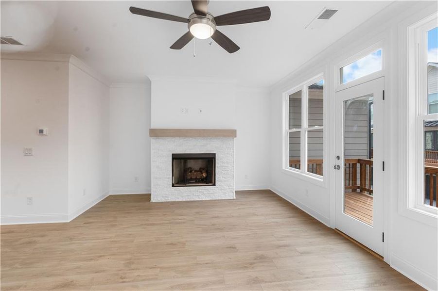 Spacious, unfurnished interior of a new home in Evanshire Townhomes, Duluth (Image 23).