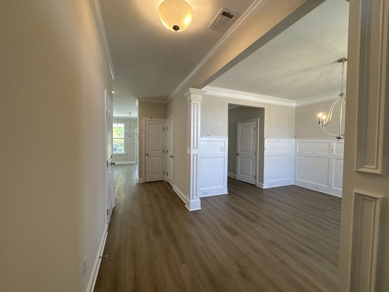 Spacious, unfurnished interior of a new home in Forrest Bluff, North Augusta (Image 21).