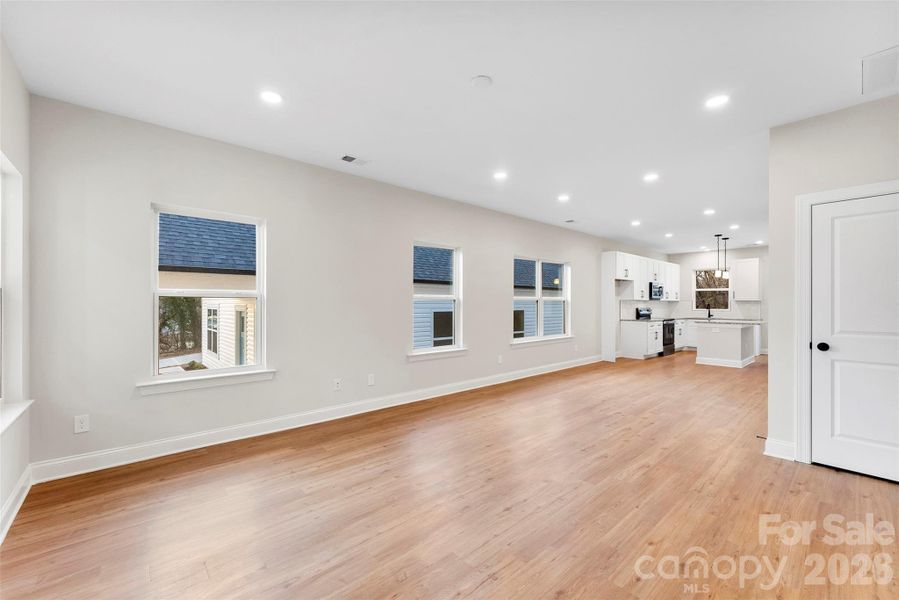 Spacious, unfurnished interior of a new home in , Hickory (Image 24).